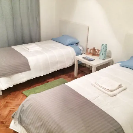 Lisbonrooms4u (adults Only) ליסבון