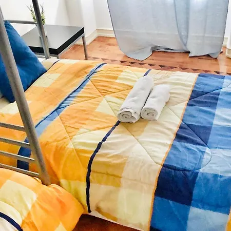 Lisbonrooms4u (adults Only) ליסבון