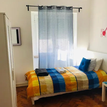 Lisbonrooms4u (adults Only) בית הארחה 3*